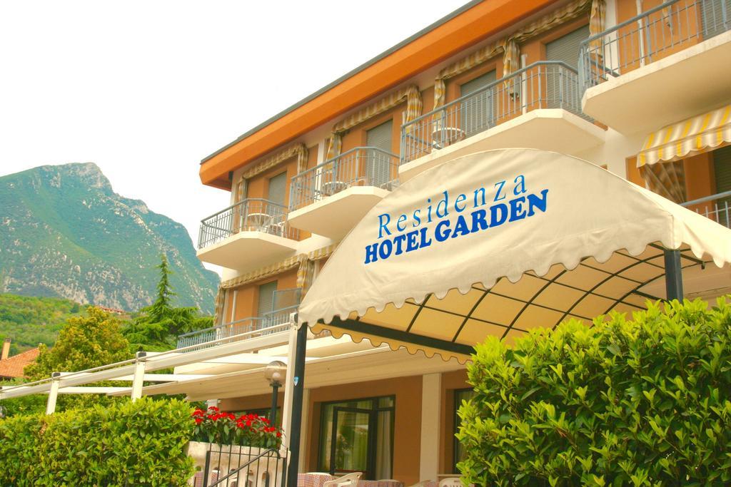 Residenza Hotel Garden Toscolano Maderno Exterior foto